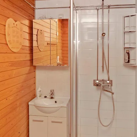 Villihanhi 7b By Interhome